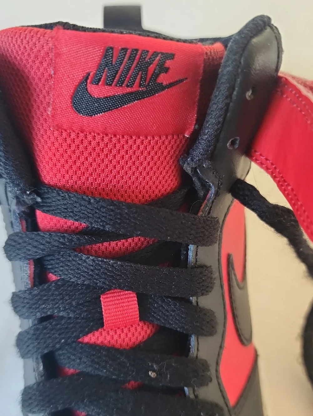 Nike Unisex Kids' Court Borough Mid 2 Shoes, University Red/Black/White, 3.5Y